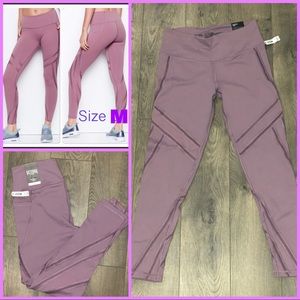 VS Knockout Tights - Medium Rise